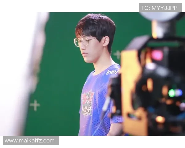 英雄联盟盛宴:深入解析LNG战队的默契配合与战术策略 英雄联盟盛宴:深入解析LNG战队的默契配合与战术策略