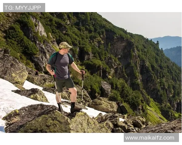 西安攀岩队的速度挑战与训练揭秘,带你领略攀岩的魅力与激情 西安攀岩队的速度挑战与训练揭秘,带你领略攀岩的魅力与激情